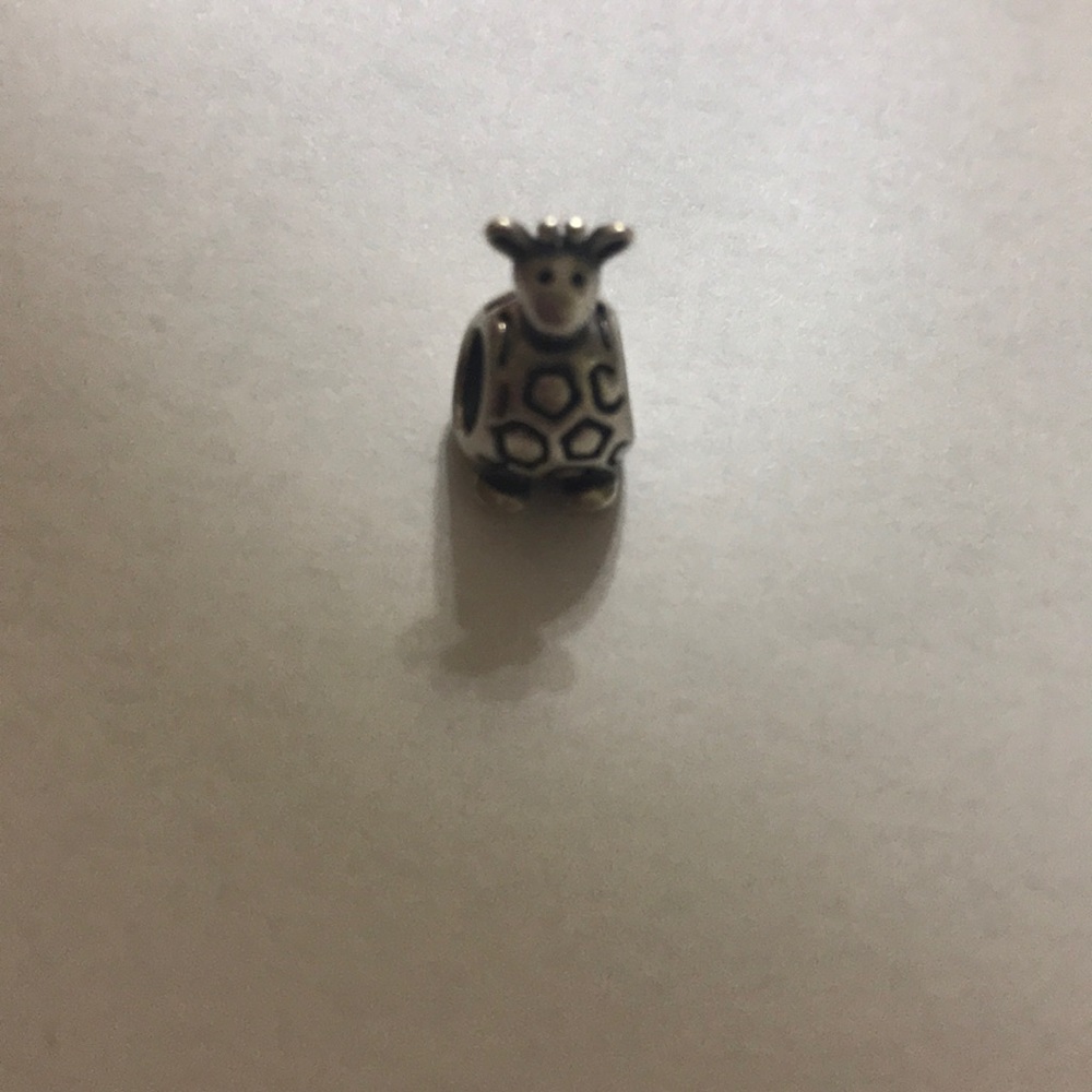 Pandora Giraffe